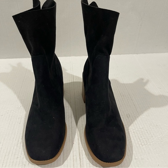 Women’s Sun + Stone Lyra Black Faux Suede Block Heel Zip-Up Booties Size 11 US - Picture 3 of 10